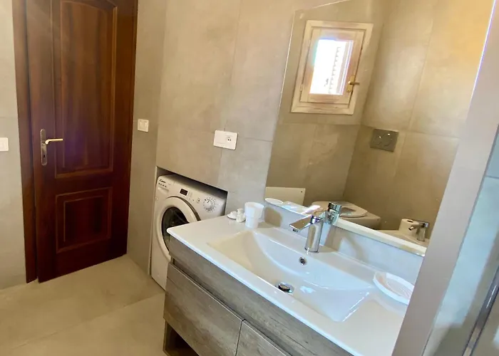 Isa - Luxury Elicriso Sea View With Common Swimming Pool Just 100 Mt From The Golfo Aranci